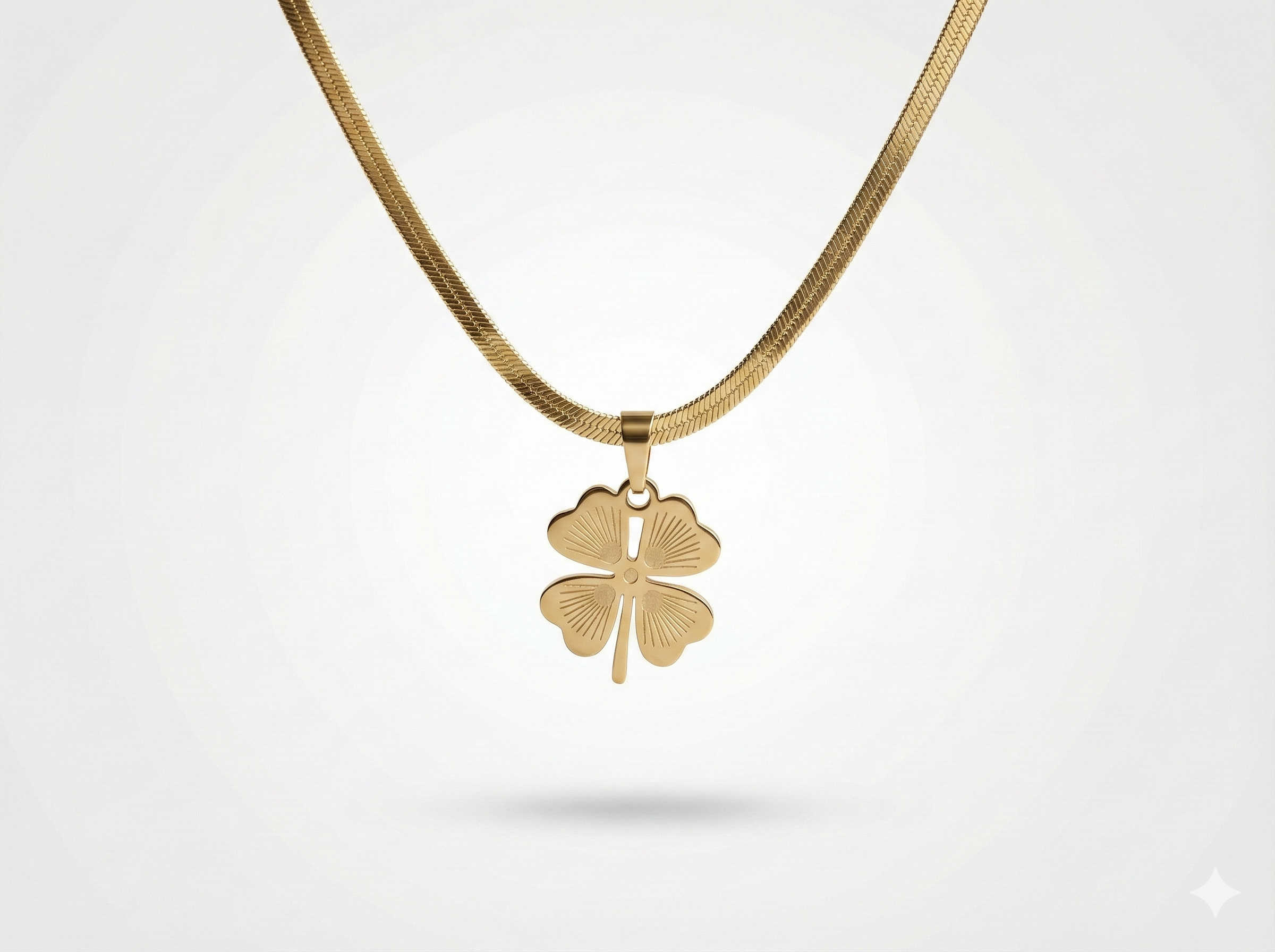 Solid Snake Chain with clover necklace