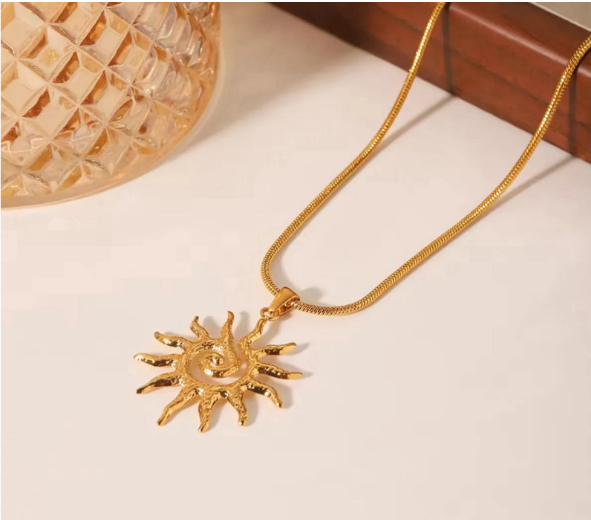 Sun Pattern Necklace