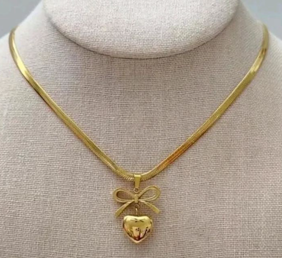 Bow heart snake chain