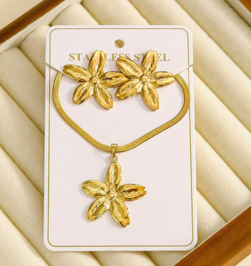 Daisy Flower Earring Necklace Set