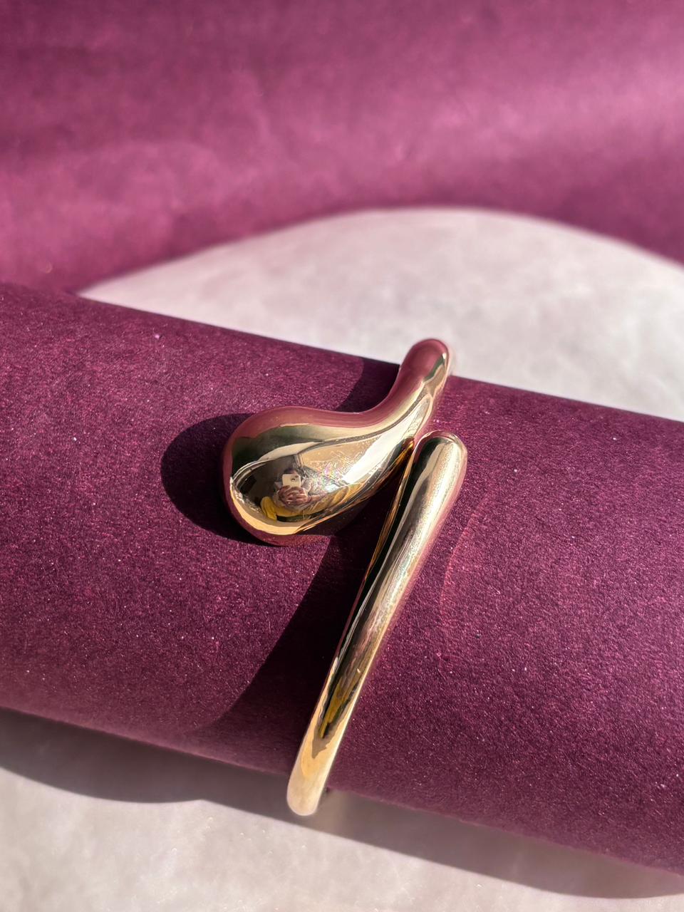 Trendy Gold big small water drop bracelet