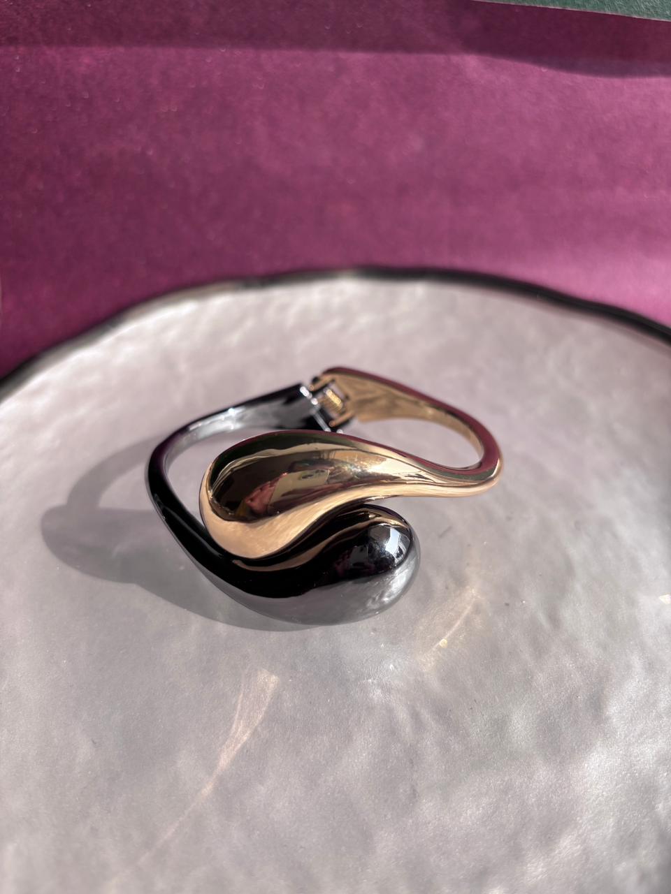 Trendy 2 tone water drop bracelet