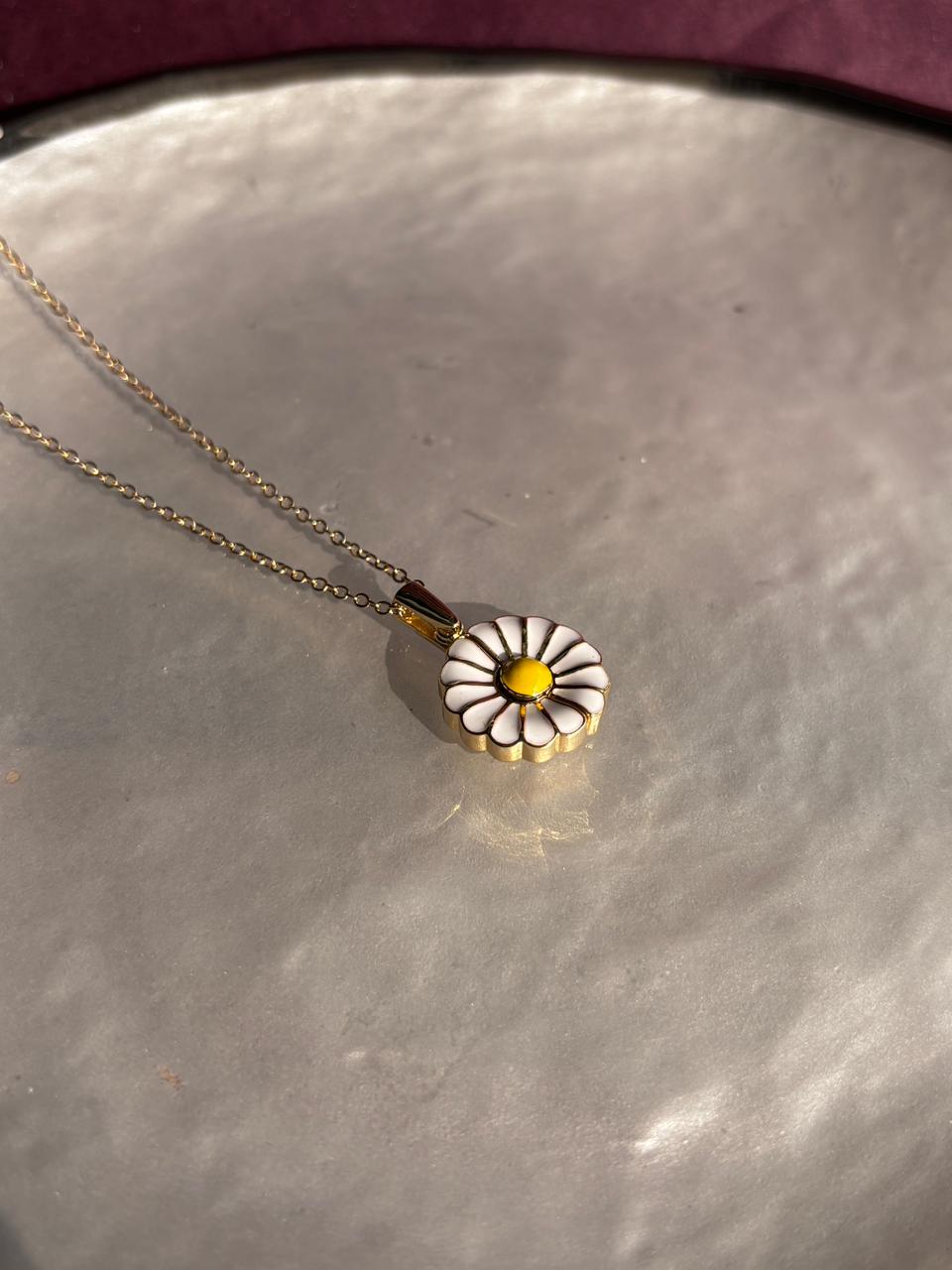 Sunflower bloom necklace